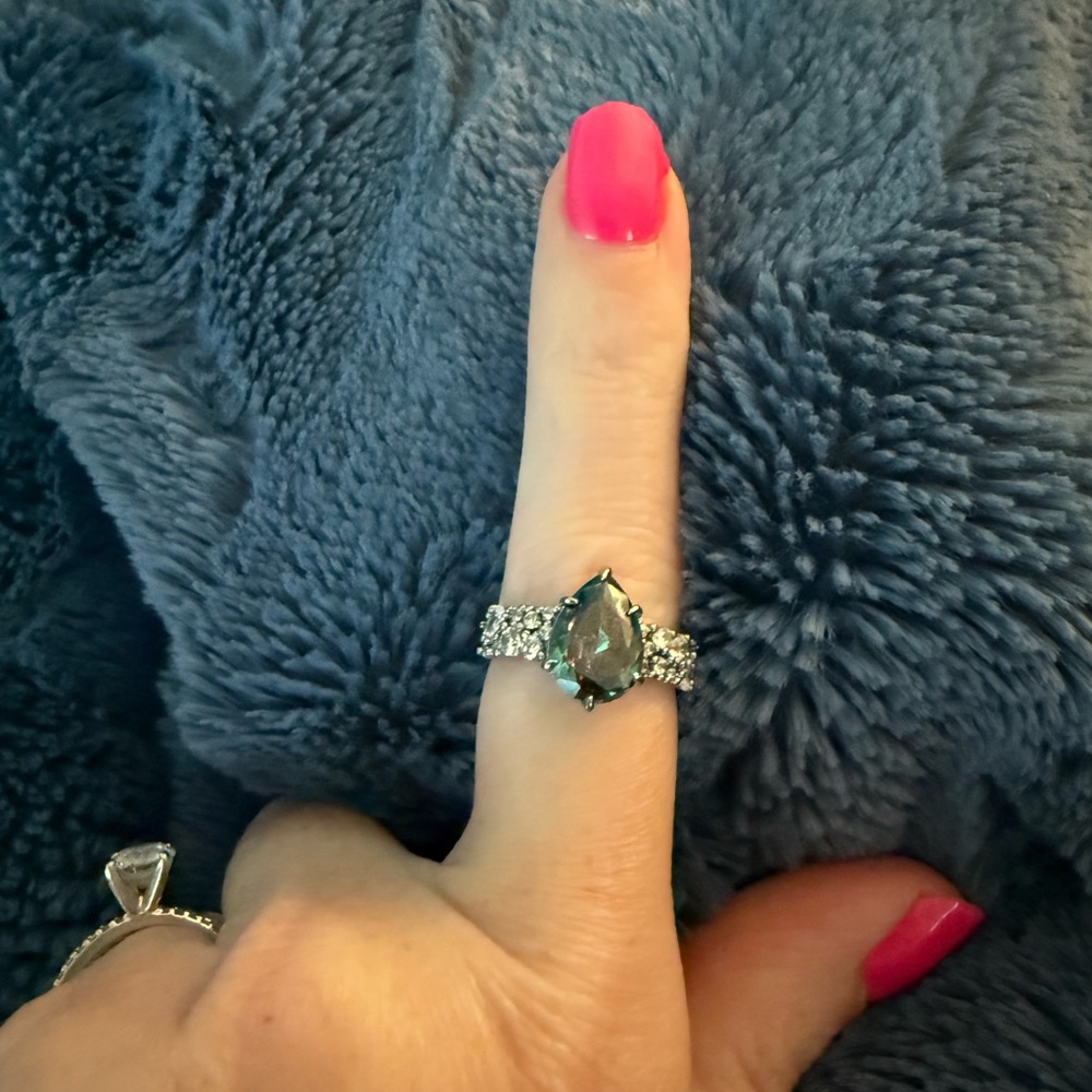 Elegant Silver and Black fire opal Gemstone Ring size 6